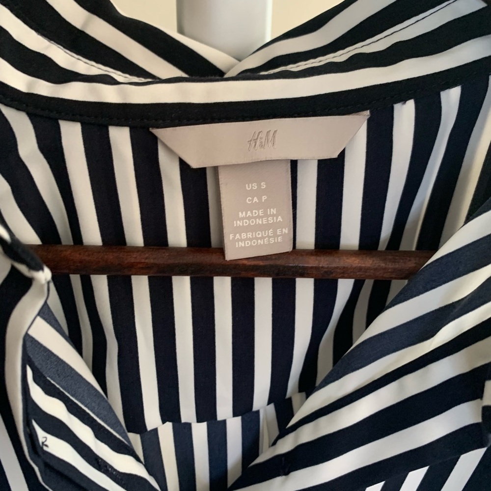 Blouse - Picture 2 of 2